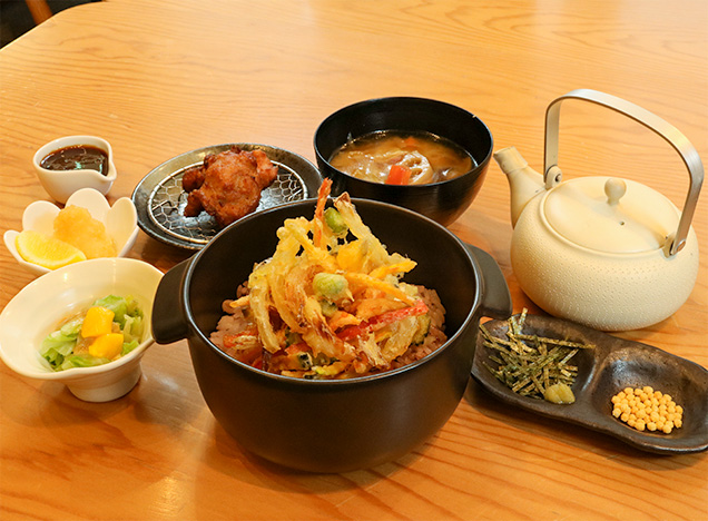 夏越ごはんと唐揚げ膳